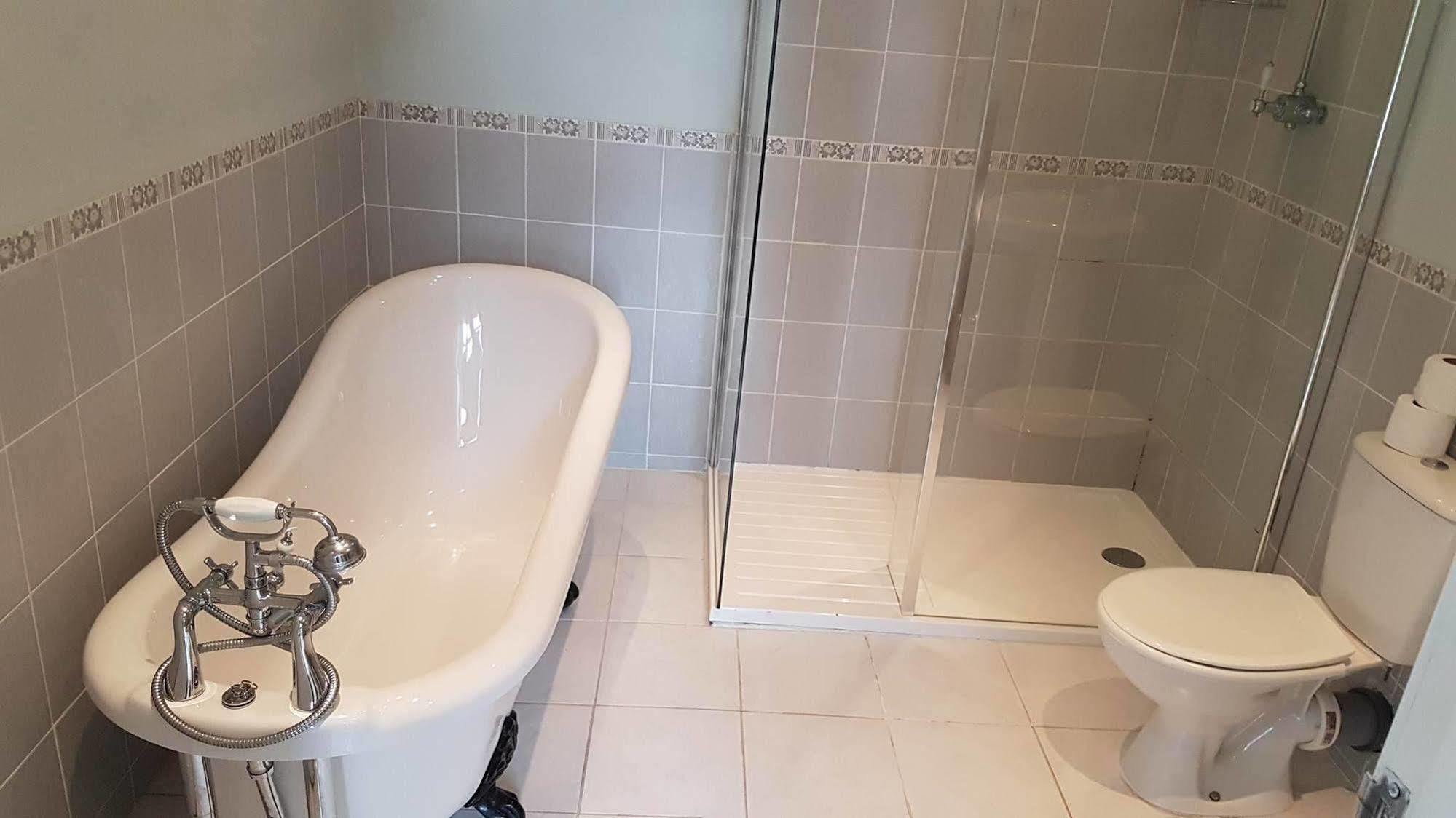 Antrobus Hotel Amesbury Dış mekan fotoğraf